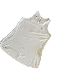 Woman’s nike size small